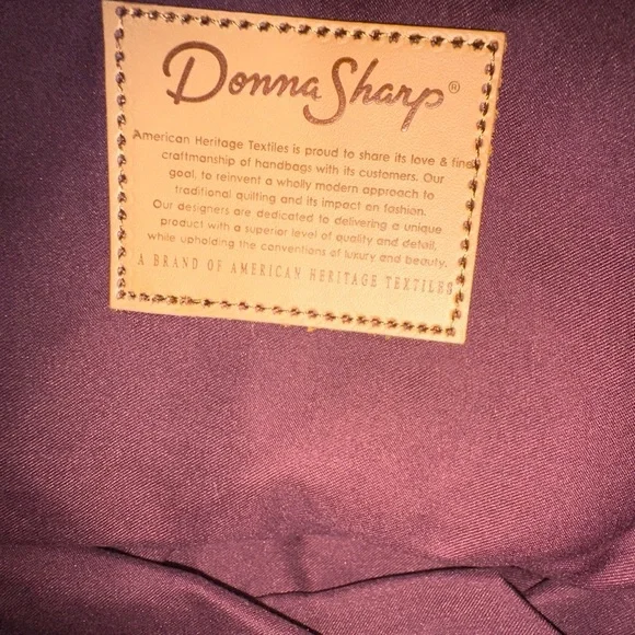 Discontinued Donna Sharp Quilted Tote with Double Handles - Picture 6 of 11